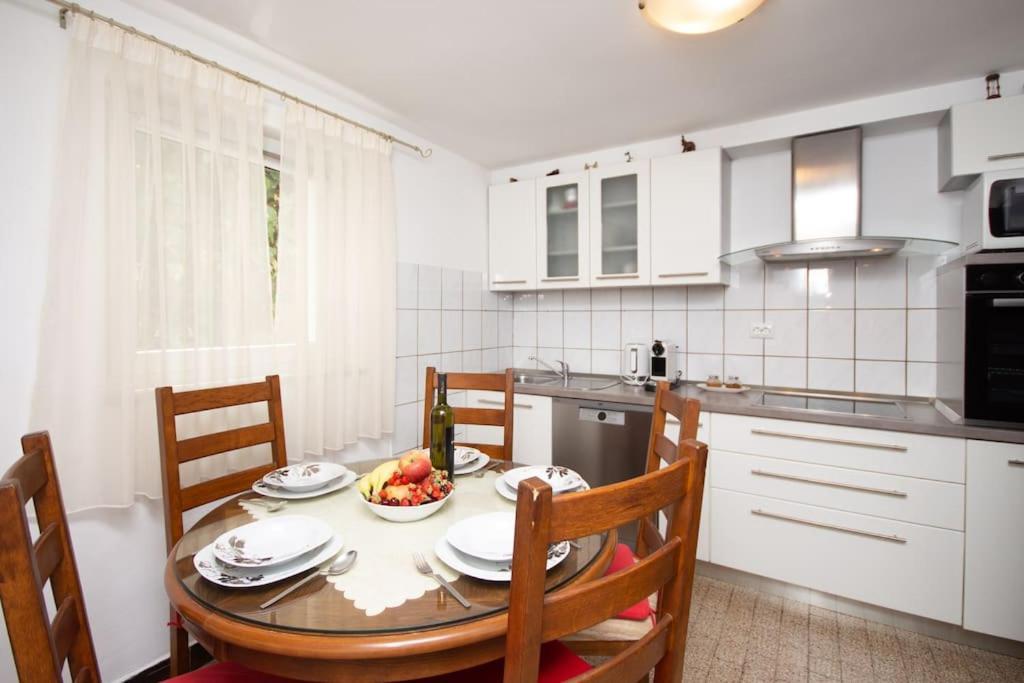 ספליט Marjan Hill 3-Br Apt,5 Guests Private Garden Near Beach מראה חיצוני תמונה
